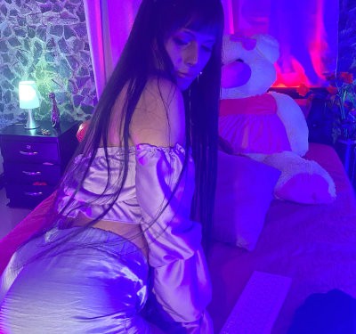 missshannel1 naked stripping on cam for live sex video chat