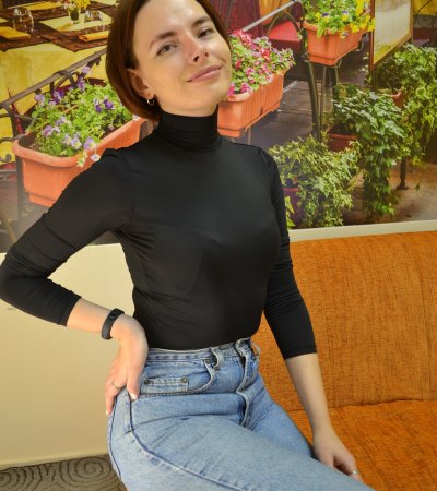 MollyChu naked stripping on cam for live sex video chat