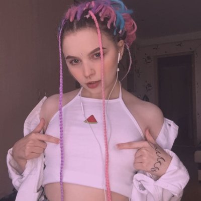 MollyVance naked stripping on cam for live sex video chat