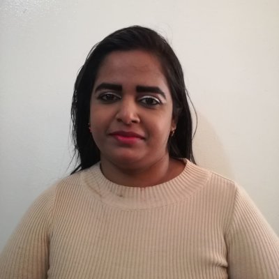 momisunitha naked stripping on cam for live sex video chat