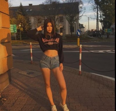 moon_minder naked stripping on cam for live sex video chat