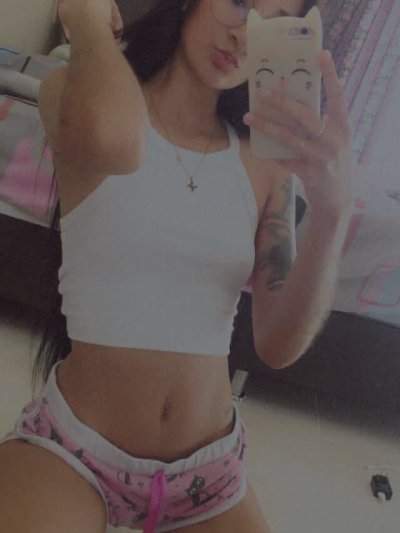Mylu17 naked stripping on cam for live sex video chat