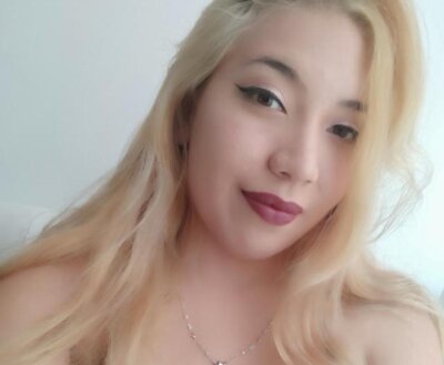 nahommy_ naked stripping on cam for live sex video chat