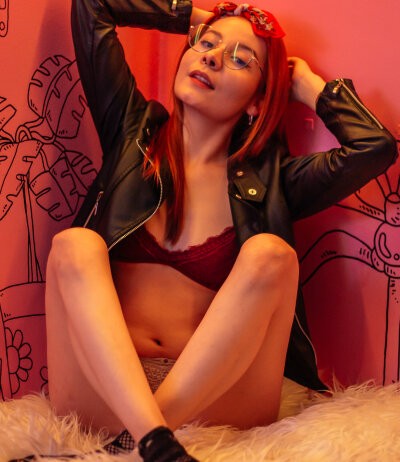 nakawehh naked stripping on cam for live sex video chat