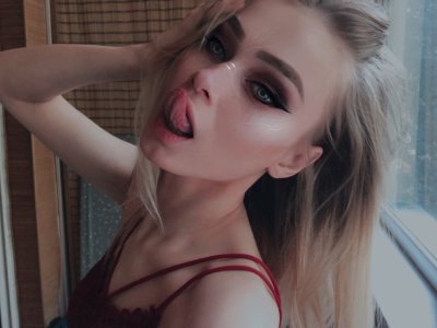 Nancy____Nice naked stripping on cam for live sex video chat