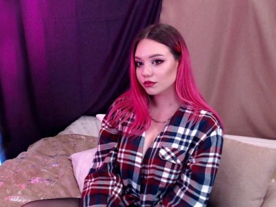 Naomi_Meow naked stripping on cam for live sex video chat