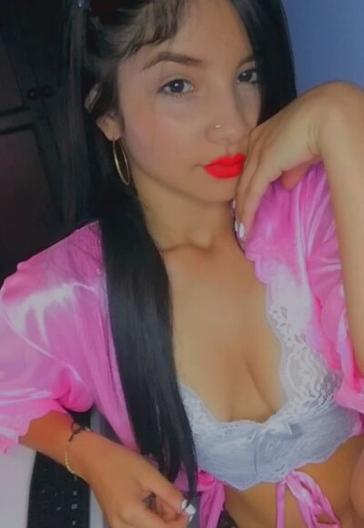 Nataliia_Verbeeke naked stripping on cam for live sex video chat