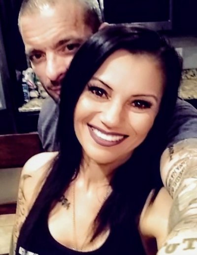 Native_kiss naked stripping on cam for live sex video chat