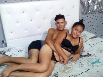 Nattasha- naked stripping on cam for live sex video chat