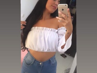 Nayuri_04 naked stripping on cam for live sex video chat