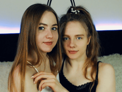 NellingYoun naked stripping on cam for live sex video chat