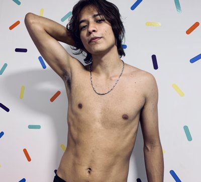 nicolas_schulz naked stripping on cam for live sex video chat