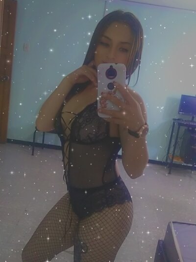 nicole__aniston naked stripping on cam for live sex video chat