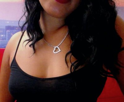 Nikkihlove naked stripping on cam for live sex video chat