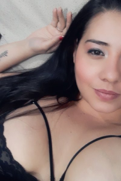Nikol_Hot naked stripping on cam for live sex video chat