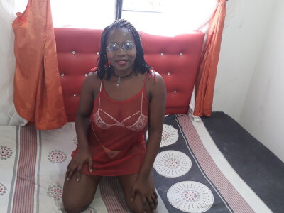 orianahot96 naked stripping on cam for live sex video chat