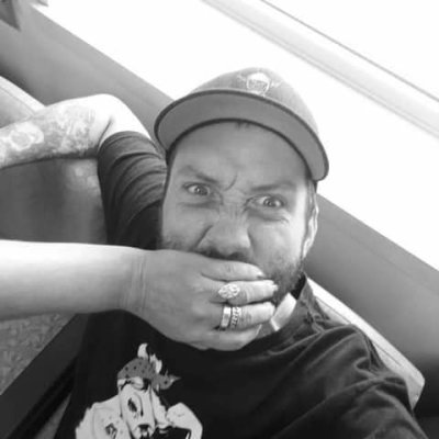 paNdemikk naked stripping on cam for live sex video chat
