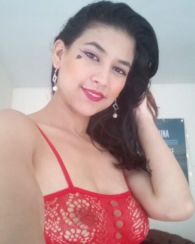 Paolajjimenezz naked stripping on cam for live sex video chat