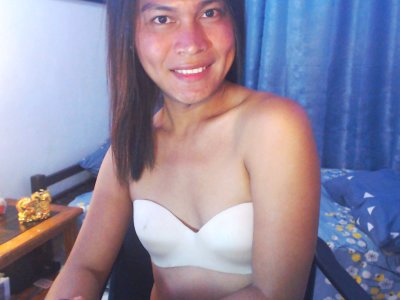 phenomenalTS naked stripping on cam for live sex video chat