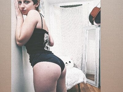 Picassa27 naked stripping on cam for live sex video chat