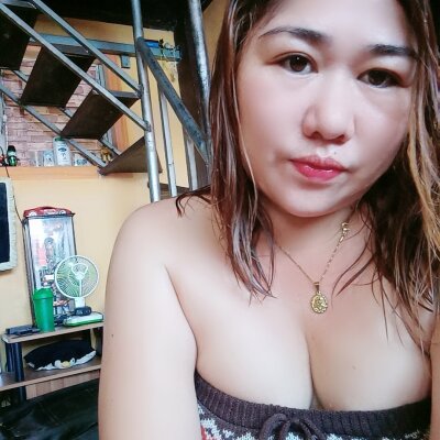 PINAYxNANA naked stripping on cam for live sex video chat