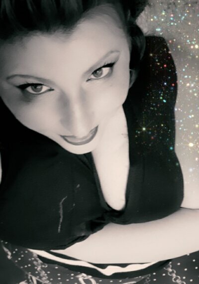 piticaforever naked stripping on cam for live sex video chat