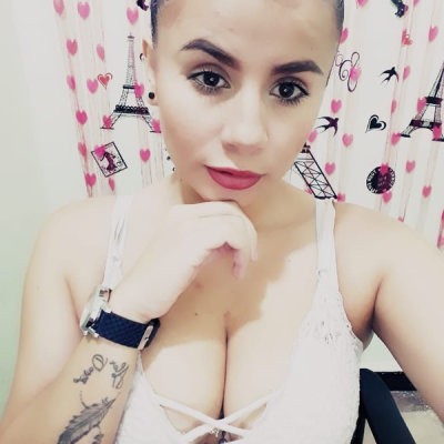 Pocahontas_play naked stripping on cam for live sex video chat