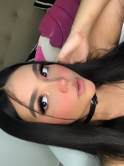 prioca_zz naked stripping on cam for live sex video chat