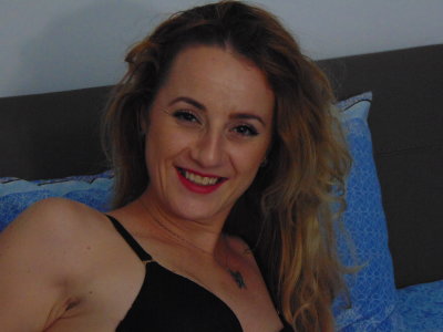 RalyElena naked stripping on cam for live sex video chat