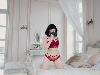 ReginaWarm naked stripping on cam for live sex video chat