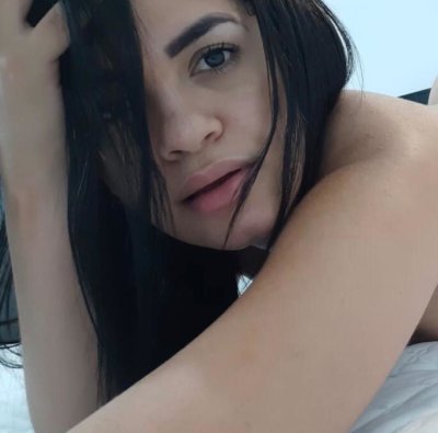 renata_klosst naked stripping on cam for live sex video chat