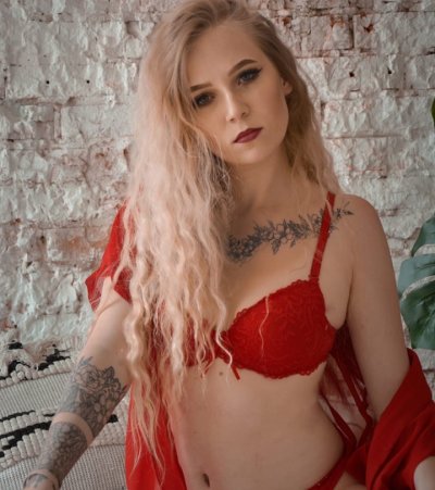 RioMoore naked stripping on cam for live sex video chat