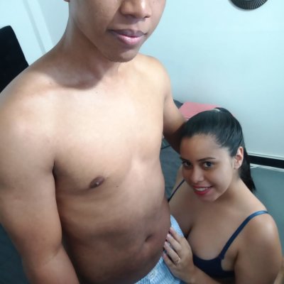 roman_n_jessie naked stripping on cam for live sex video chat