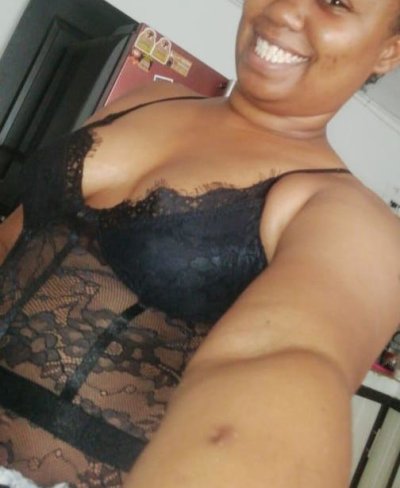 ROSARIO_SEXY naked stripping on cam for live sex video chat
