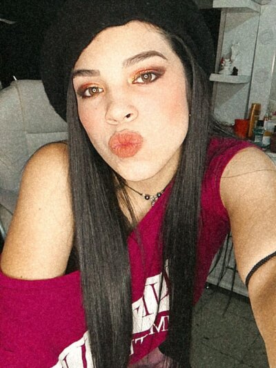 Rose_Edem naked stripping on cam for live sex video chat