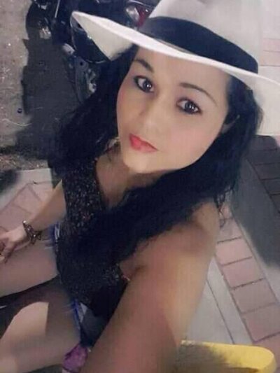 Rossi_hot69 naked stripping on cam for live sex video chat