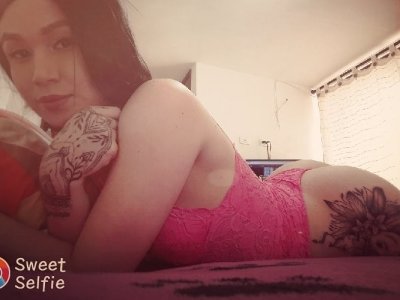 roxana_rios69 naked stripping on cam for live sex video chat