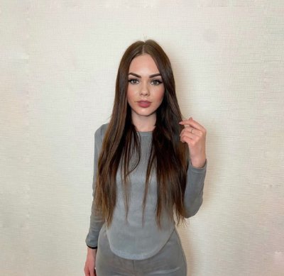 RoxiWes naked stripping on cam for live sex video chat