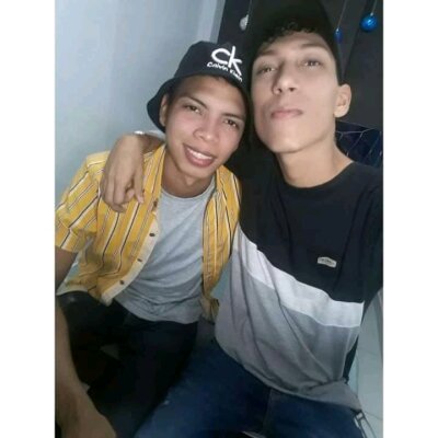 royalkoupleboys naked stripping on cam for live sex video chat