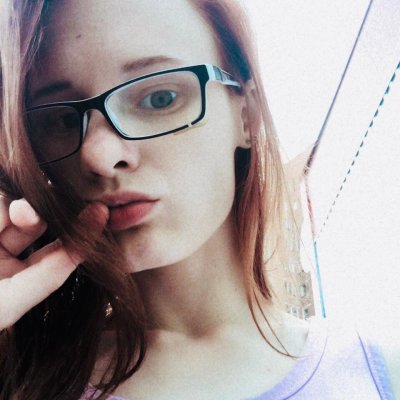 SamantaGlossy naked stripping on cam for live sex video chat