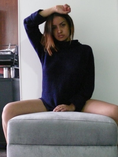 sammy_castle naked stripping on cam for live sex video chat