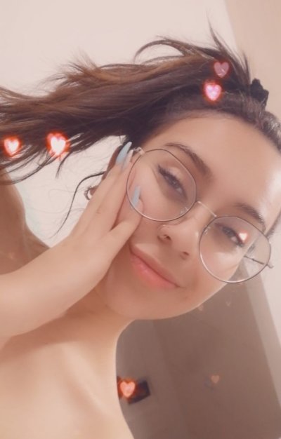 Sampuckettbaby naked stripping on cam for live sex video chat