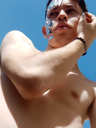 Samuelover naked stripping on cam for live sex video chat