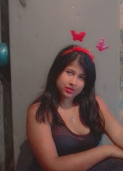 sara_y_bayron naked stripping on cam for live sex video chat