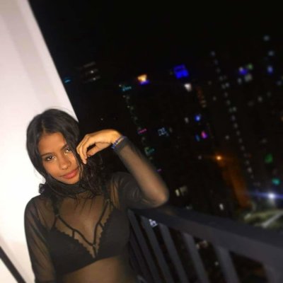 Sarah_Fenty naked stripping on cam for live sex video chat
