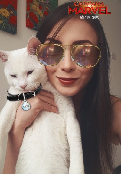 SarahJoy naked stripping on cam for live sex video chat