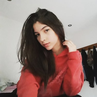 SarahLee_ naked stripping on cam for live sex video chat