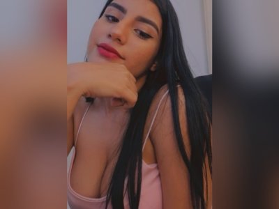SarahRobertsSc naked stripping on cam for live sex video chat