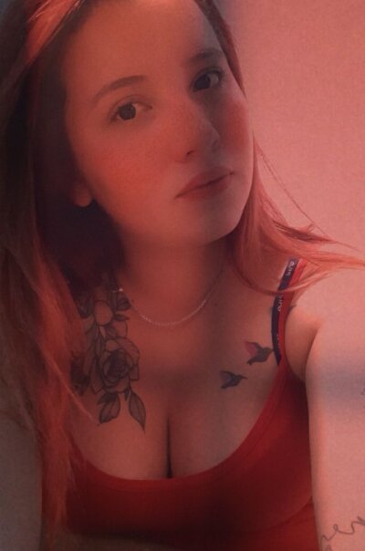 sasha_mw naked stripping on cam for live sex video chat