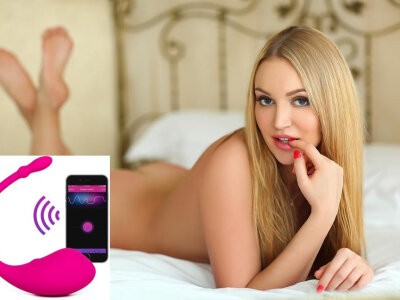 SexxxyAngelic naked stripping on cam for live sex video chat